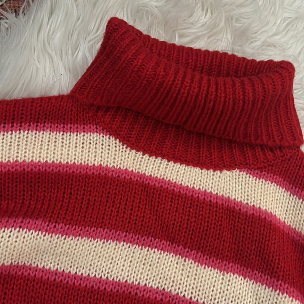 NWT Striped Cropped Turtleneck Sweater